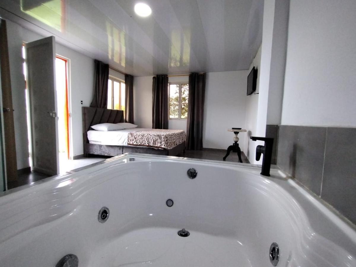 Finca Hotel La Fragata Санта Роса де Кабал Екстериор снимка