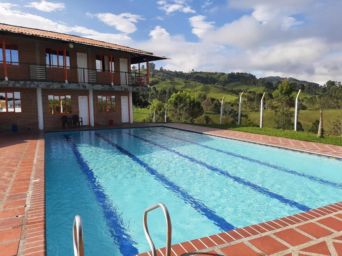 Finca Hotel La Fragata Санта Роса де Кабал Екстериор снимка